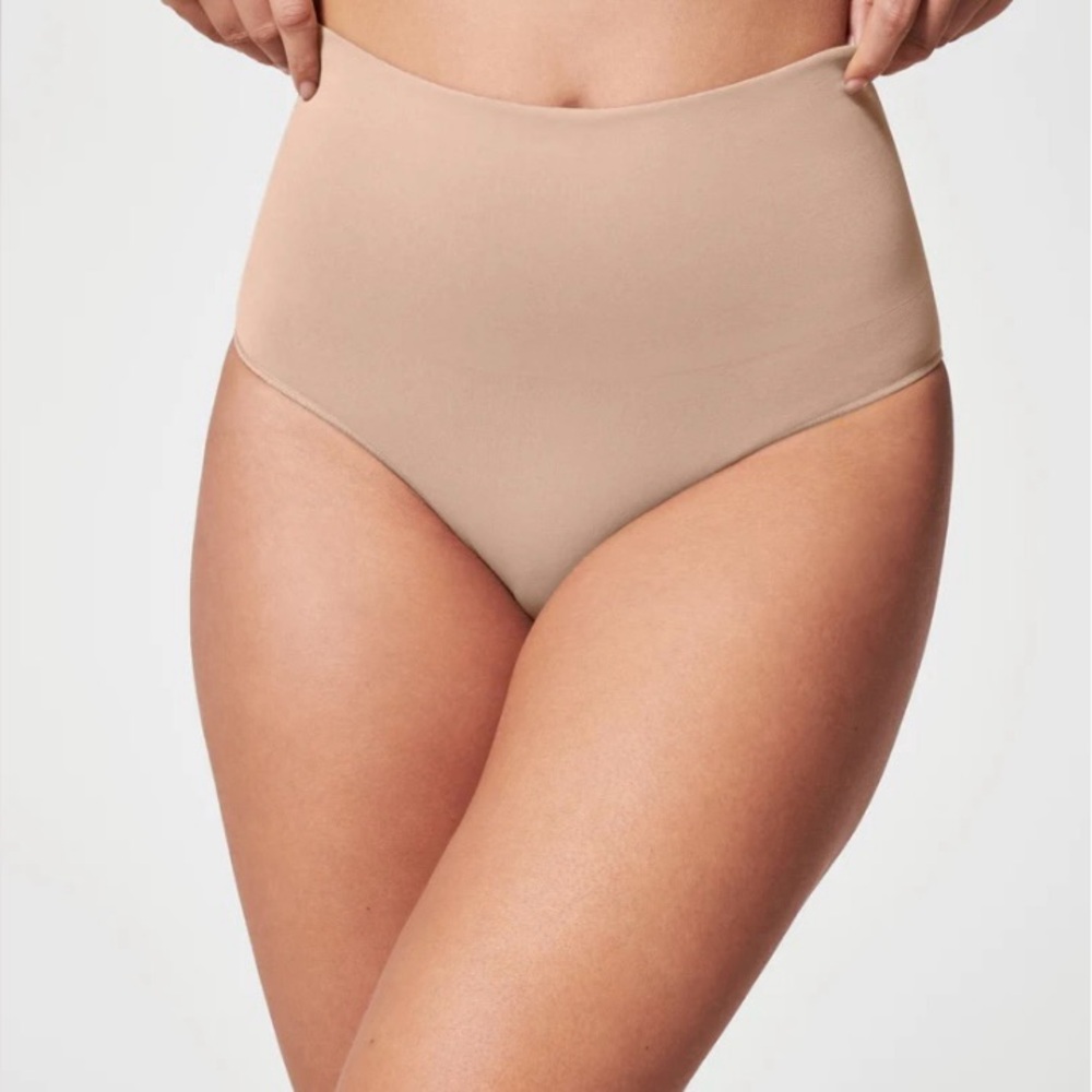 SPANX Ecocare Seamless Shaping Brief.‎ XL. Toasted Oatmeal.